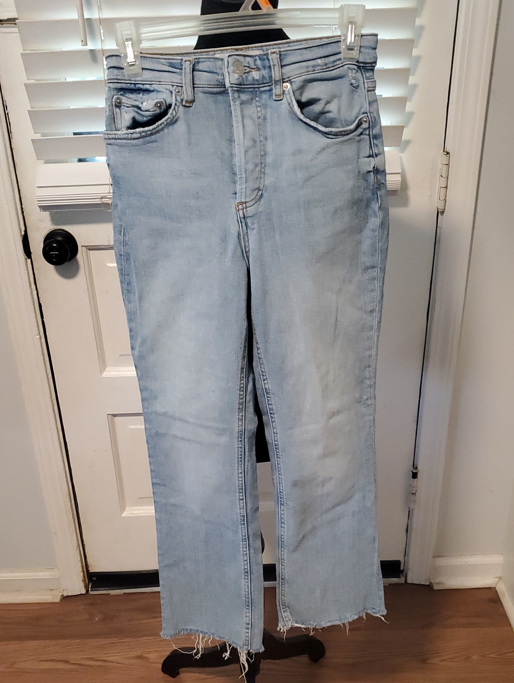 Zara Light Blue Straight Leg Women’s Jeans